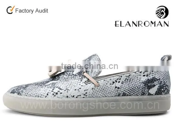 Vintage casual fancy men loafer shoes with python leather embossing shoes