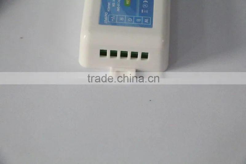 2.4G Wireless 3 Zone RGBW LED Controller Dimmable Touch Remote
