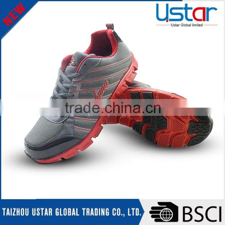 New design cheap portable PU mesh man sport shoes