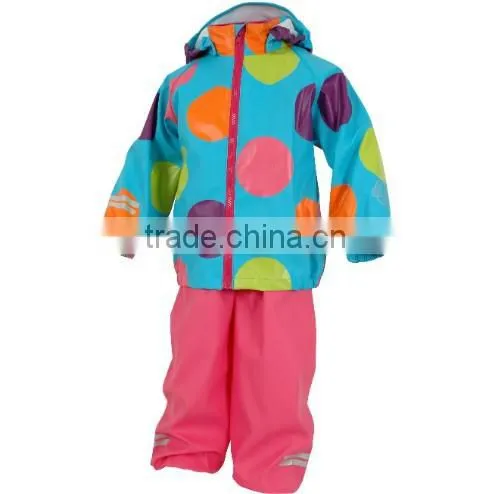 children rainsuit made of PU