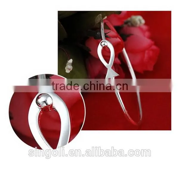 Modern stylish bracelet alibaba express cutout cute fish bracelet tiny silver bracelet carved letter slap bracelet