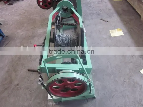 Electronic control galvanized barbed wire making machine