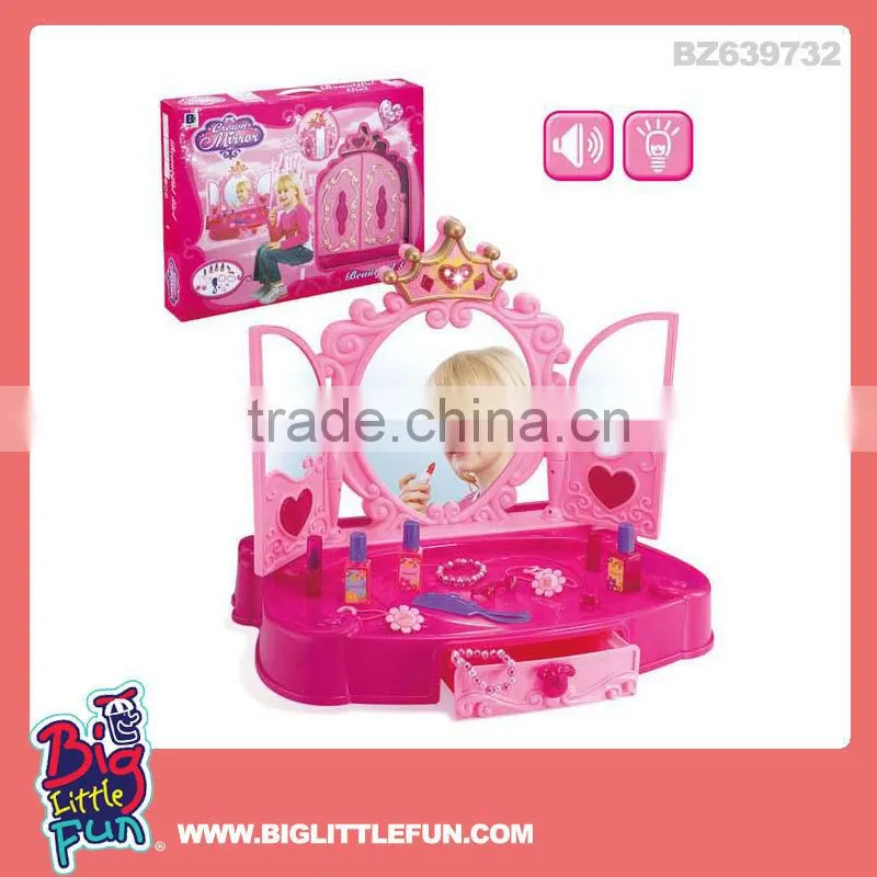 Dressing table toy Plastic toy makeup mirror set