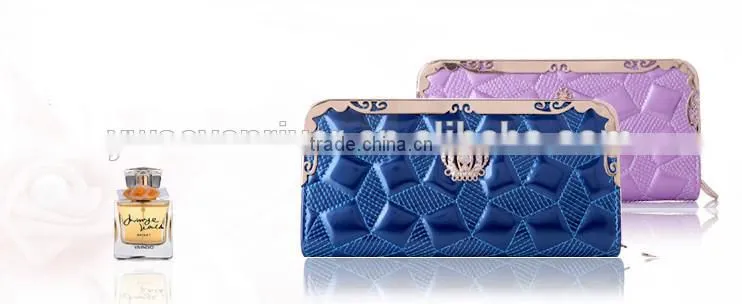 Europe Fashion Crown Emboss Women Patent Leather Wallet