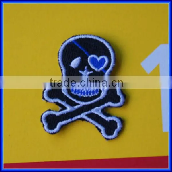 Wholesale letter embroidery company logo patch, beautiful hand sew on embroidery logo patch