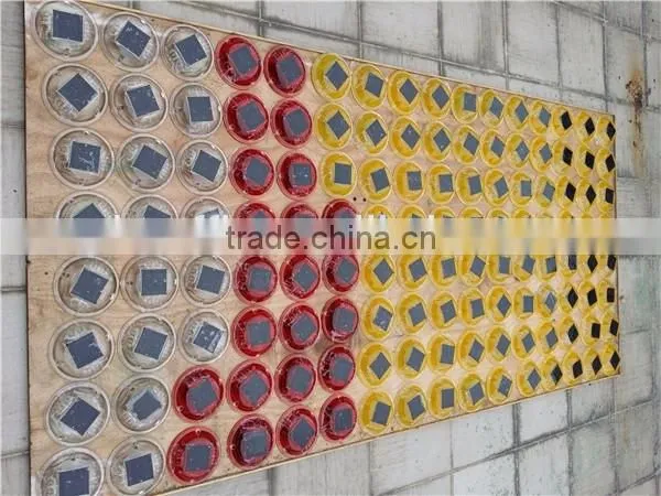 solar led flashing cat eye highway round plastic reflector