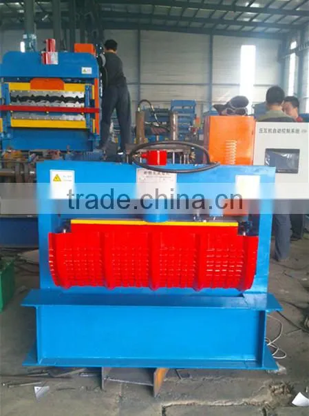 Automatic panel curving forming machine
