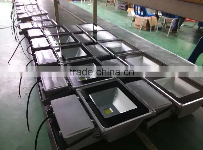CE,RoHS shenzhen high power IP65 outdoor led flood light 100w