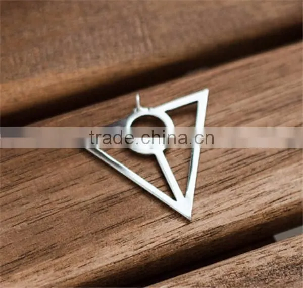 Personality Stainless Steel Silver Unique Charm Jewelry Triangle Pendant Geometry Jewelry