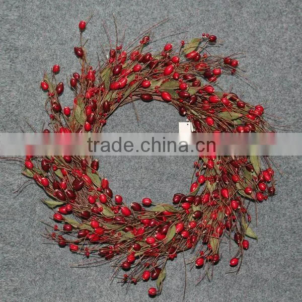 Decorative Artificial Christmas Pine Wreaths with Red Berry & Snow