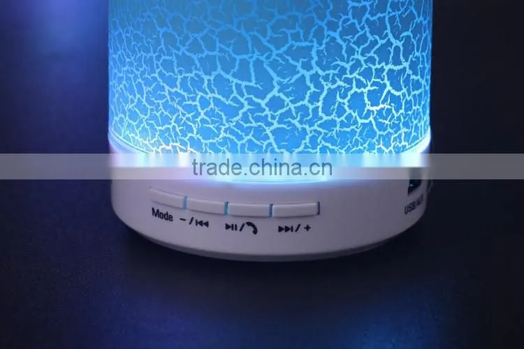 RGKNSE High Quality LED Speaker 300mAh Wireless Bluetooth Speaker with LED Light Brass mini Speaker