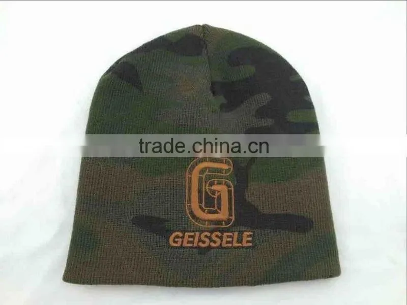 Custom camo printing knitted hats with 3d embroidery winter hat