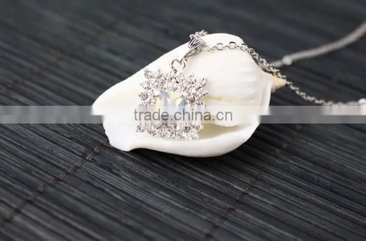Personalized High Quality Crystal Rhinestone Pendant Necklace Stainless Steel Chain Necklace