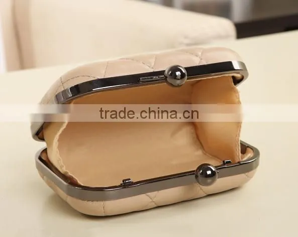 Simple casual small box bag for evening party