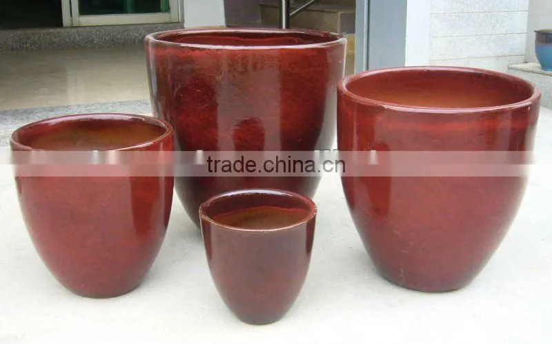 pottery round cone garden pot !