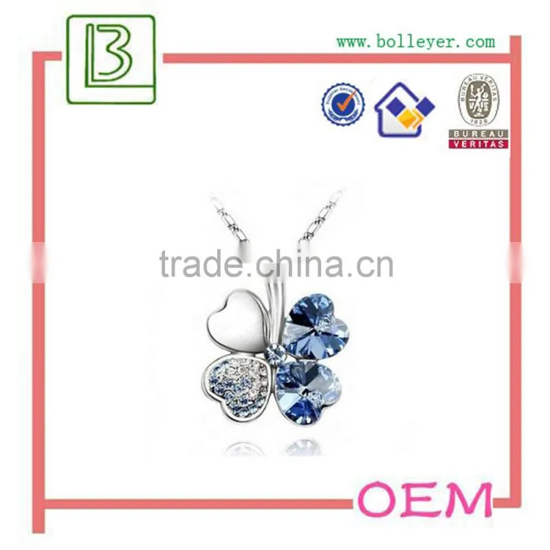 Bring Luck Diamonds Pendant Lucky Clover Necklace