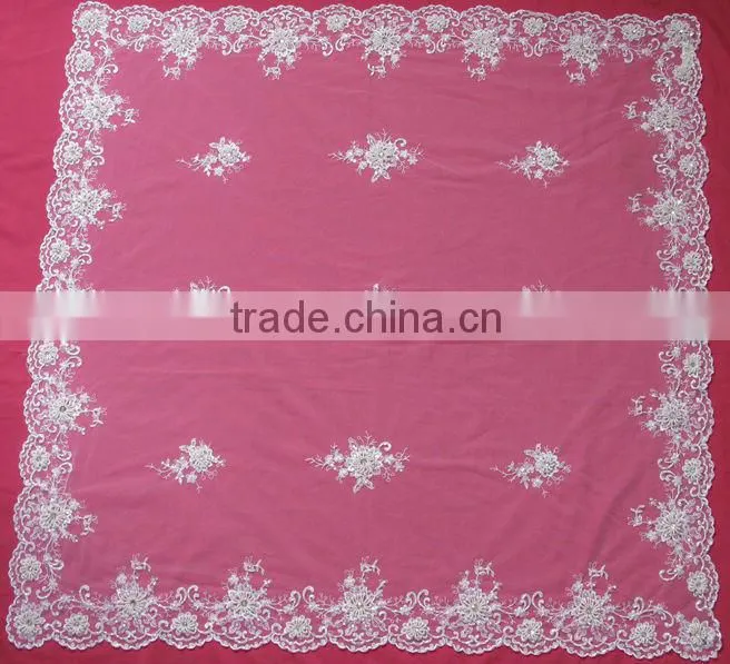 Guangzhou Soft White Wedding Tablecloth With Pearls Beads Manufacture