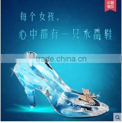 Factory directly wholesale price Fantastic European design crystal shoes for wedding gift
