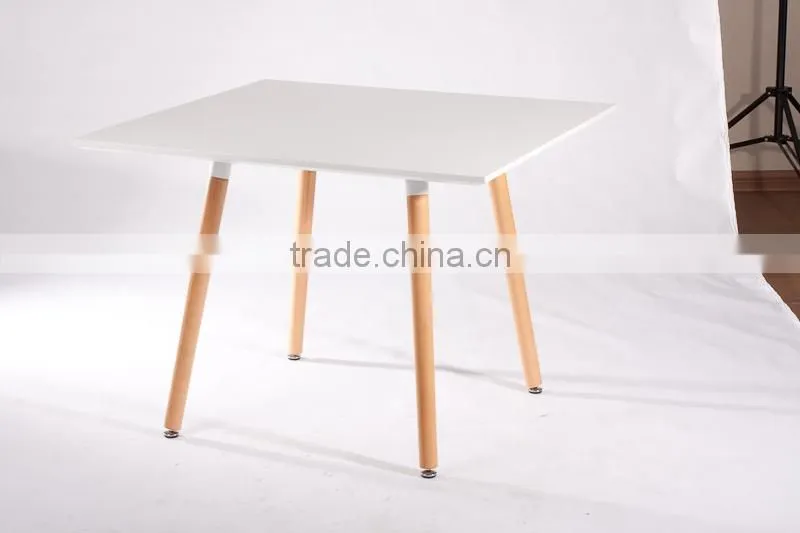 leisure round table