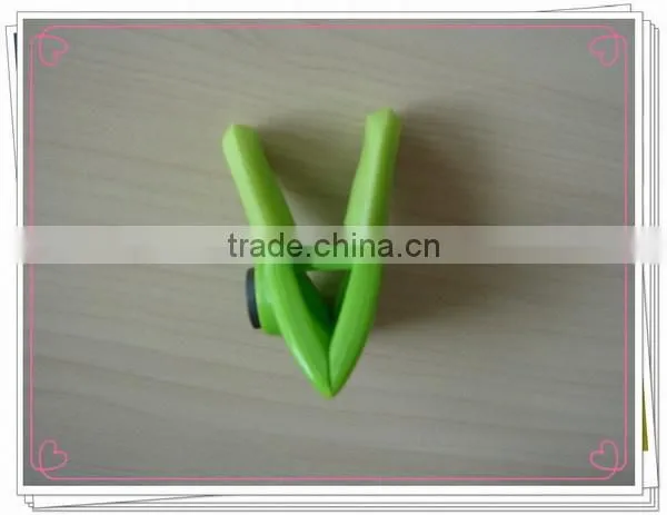 Magnetic plastic paper clip with diffierent colors