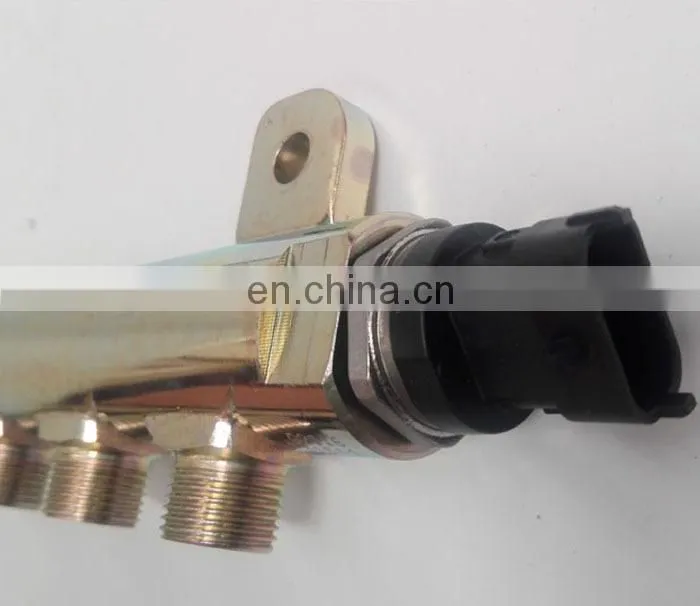 Dongfeng DCI11 engine high pressure fuel rail D5010222524 / 0445226069
