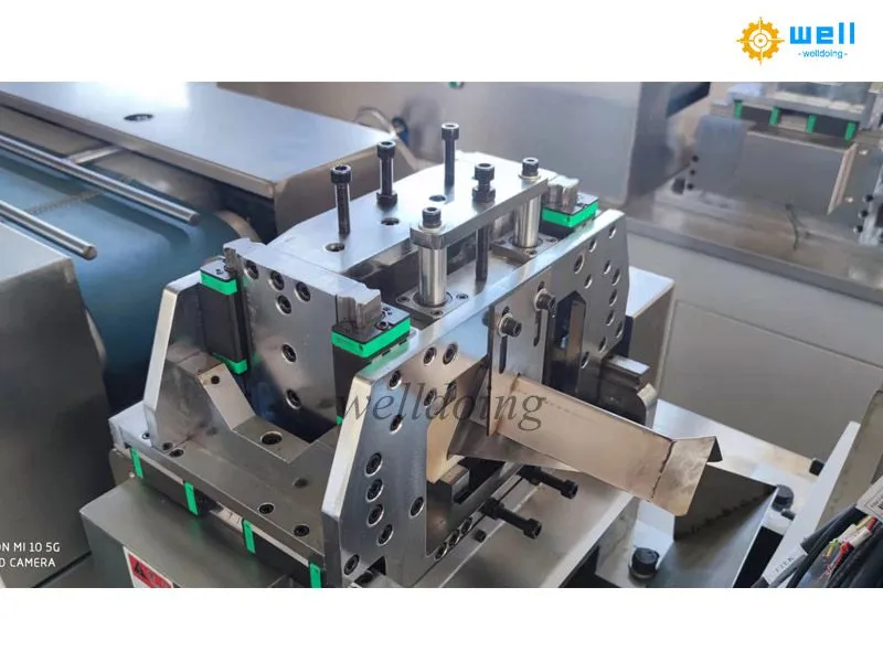 automatic corner edge protector machine