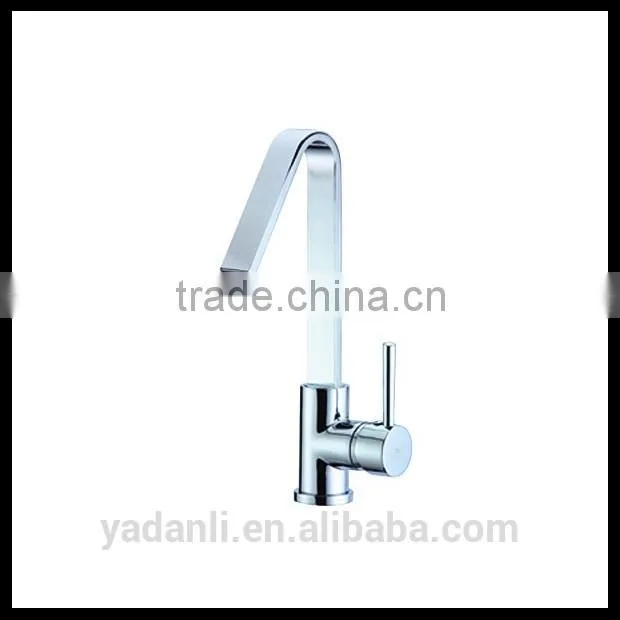 Chrome plating deck mounted single zinc handle brass kitchen faucets and bathroom faucets