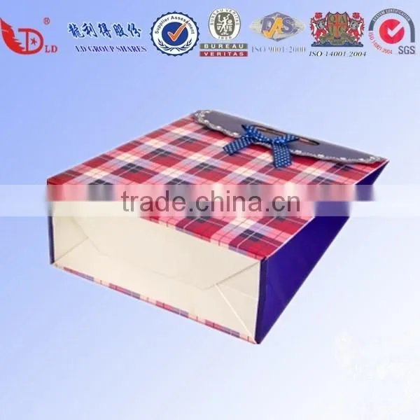 Beautiful plaid paper gift bags,customized present bags