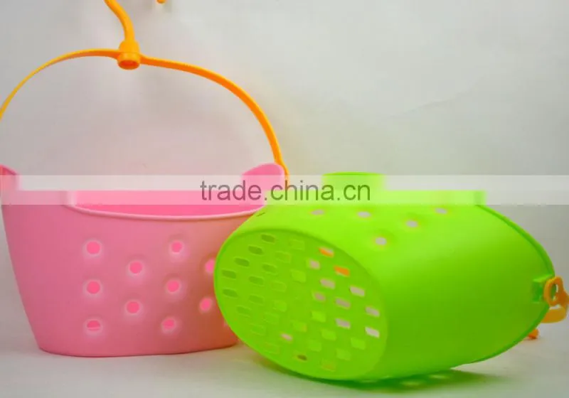 2015new design plastic storage basket with hook
