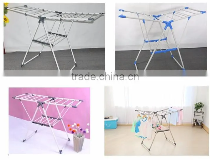 Movable clothes hanger extensions single rod