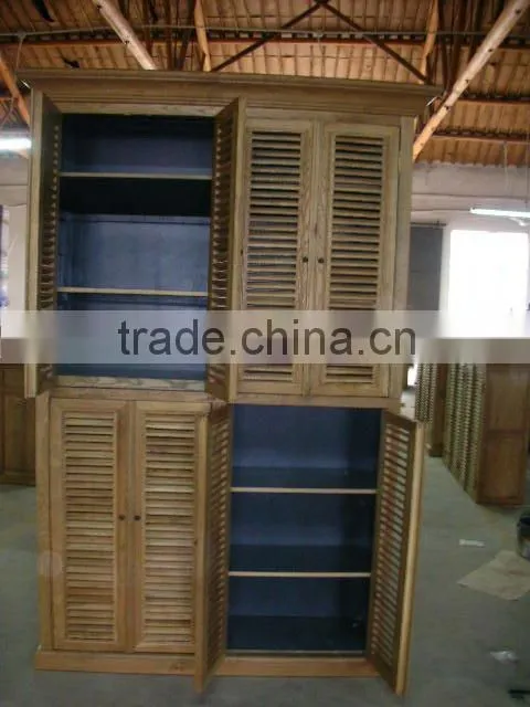 solid oak chest/cabinet