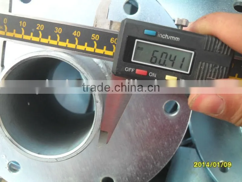 Pressure bolt tank flange