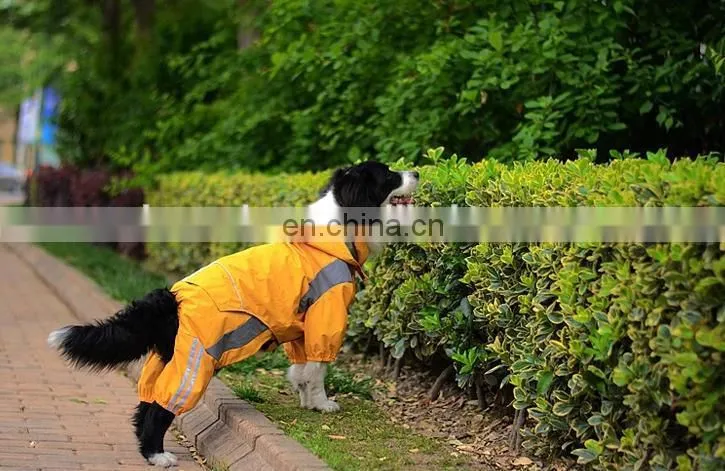 Pet products/dog raincoat