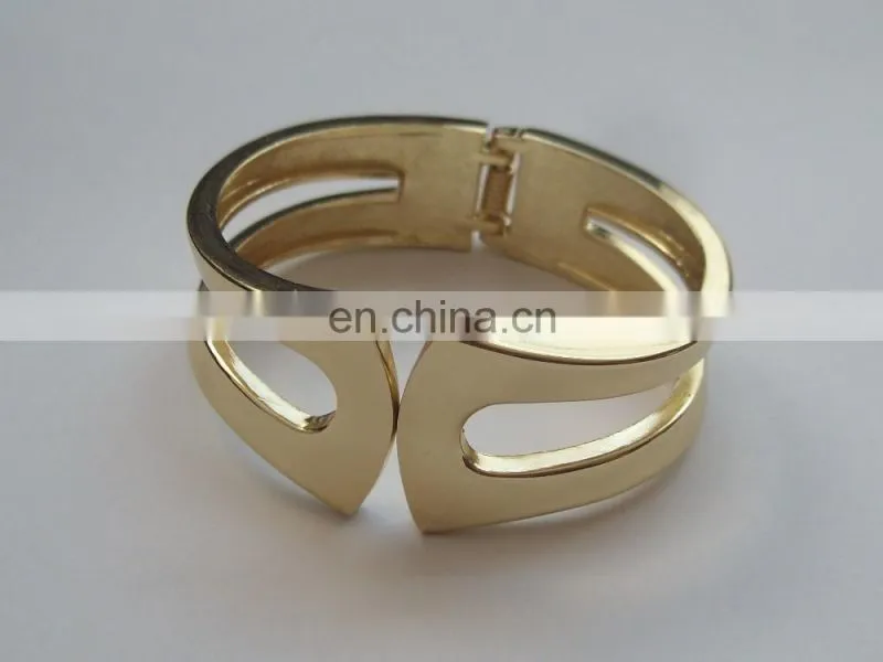 Low Price High Quality Custom Beautiful Bracelet/Hand Catenary