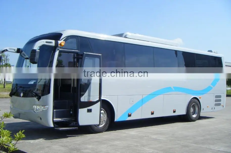 Dongfeng EQ6105L3G 4x2 10m diesel used coach buses