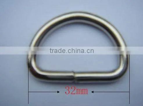 Wire formed metal D-rings for bags