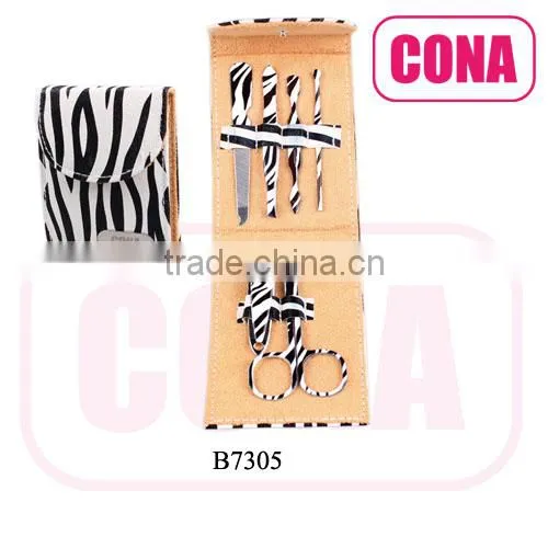 mini pedicure set with a snap-fastener bag