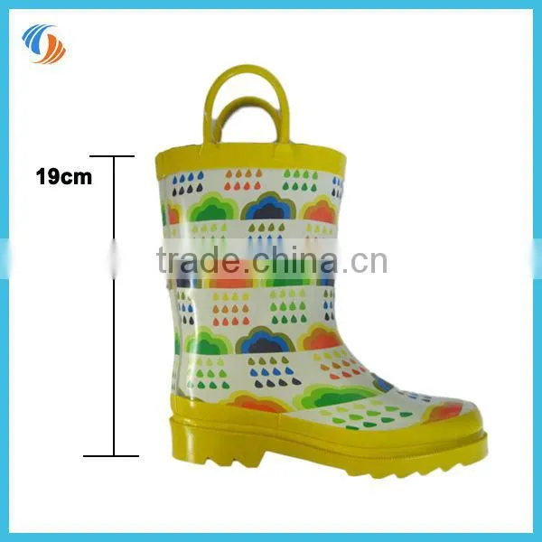 Kids rain boots with handle