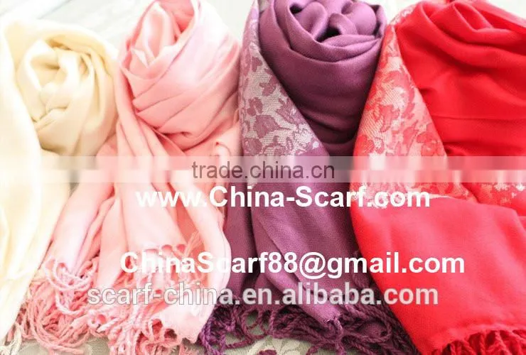 China Fashion Acrylic Scarf