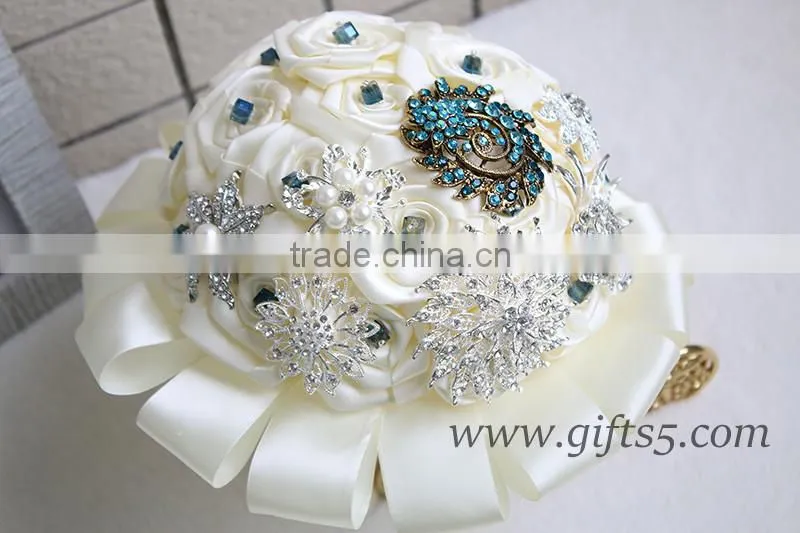 Elegant bridal bouquet with brooch