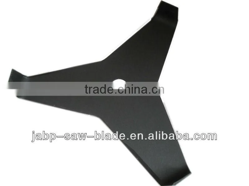 Bend grass cutting blade