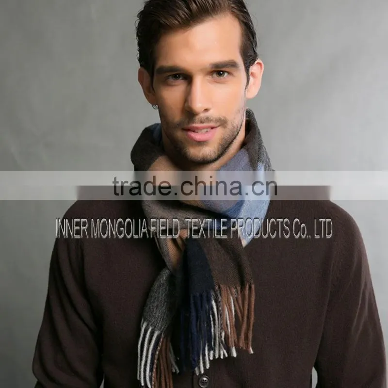Classic Cashmere Scarf in Check