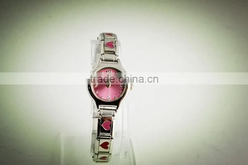 Love shaped strap new stylish dial trendy ladies watch