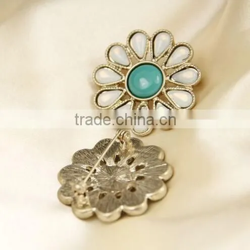 Alloy crystal handmade fabric flowers brooch