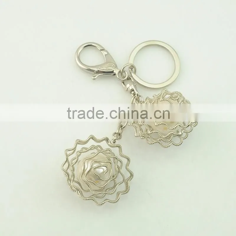 China souvenir clear thread design silver plated pearl metal keychains wholesale