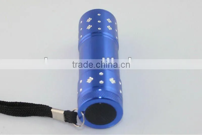 9 LED Flower Engraving Aluminum Flashlight