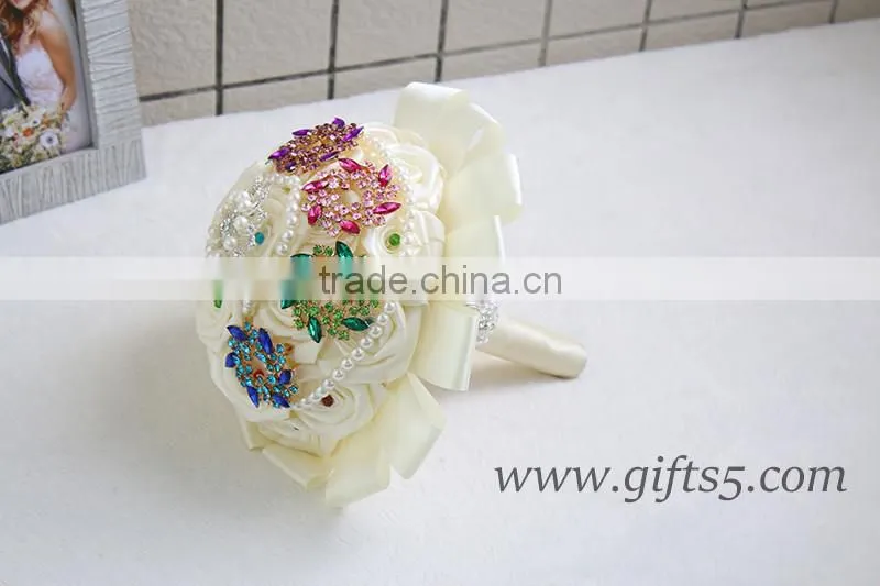 Handmade rose bridal brooch bouquet