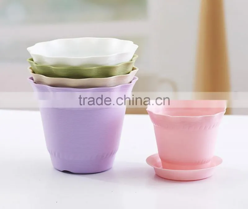 Fashional Design Lotus Shaped Plastic Plant Flower Pot which has 6 Kinds of Colors