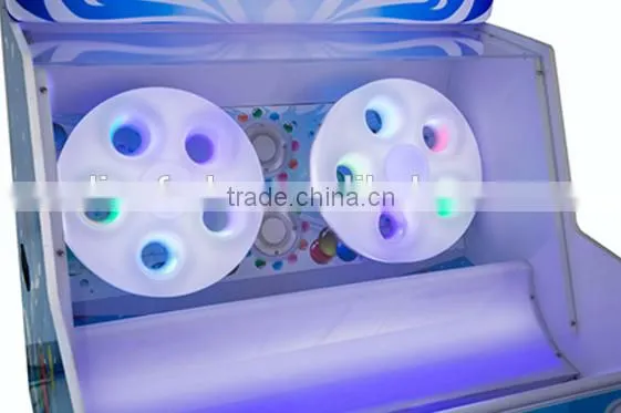 Attractive outlook design Dolphin and Ball children ticket game machine for shopping mall