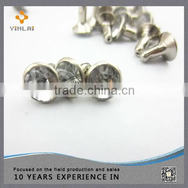 Metal crystal rivet for jeans
